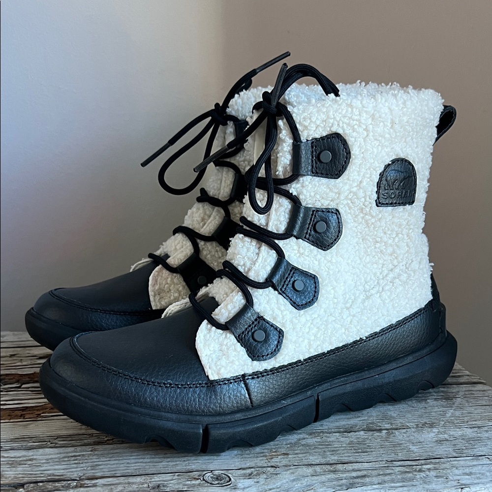 Sorel Black and Cream Women’s EUR 39.5 USA 8.5 Sherpa Boots - Picture 3 of 14